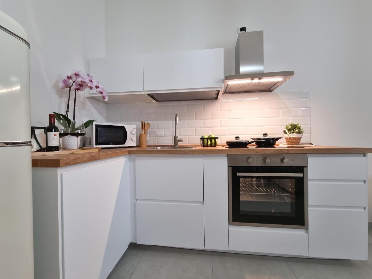Best House Ассемини Экстерьер фото